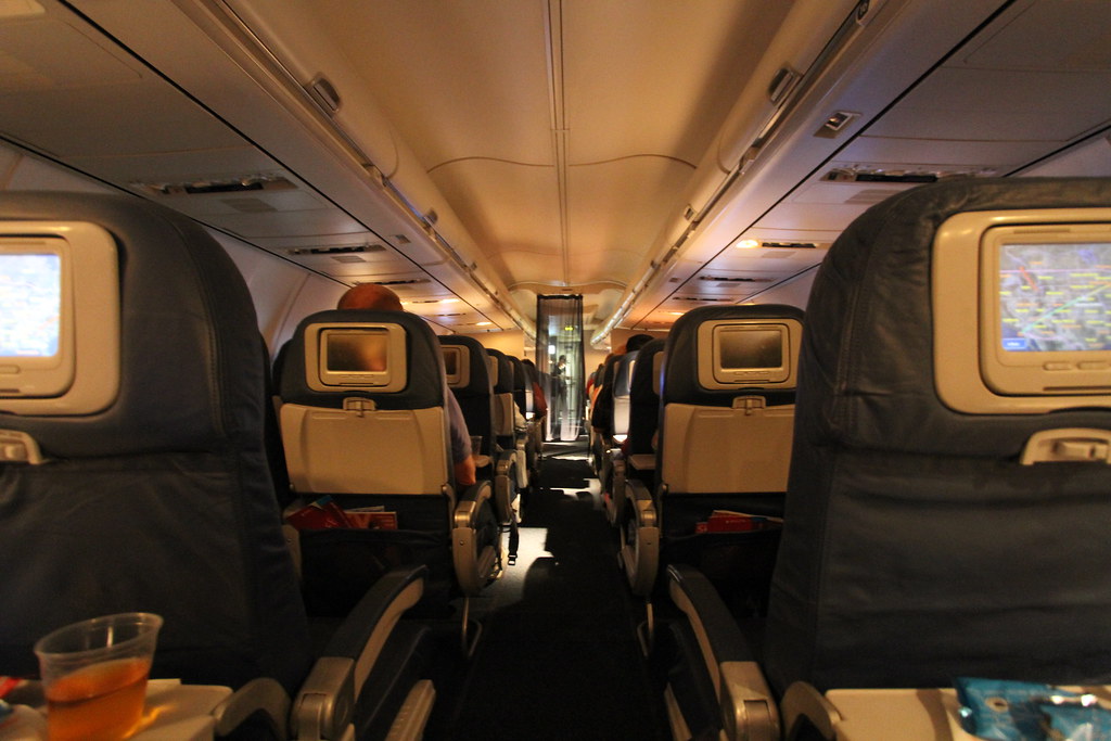 Delta Ends Snack Service on Short Domestic Flights Delta Ends Snack Service on Short Domestic Flights