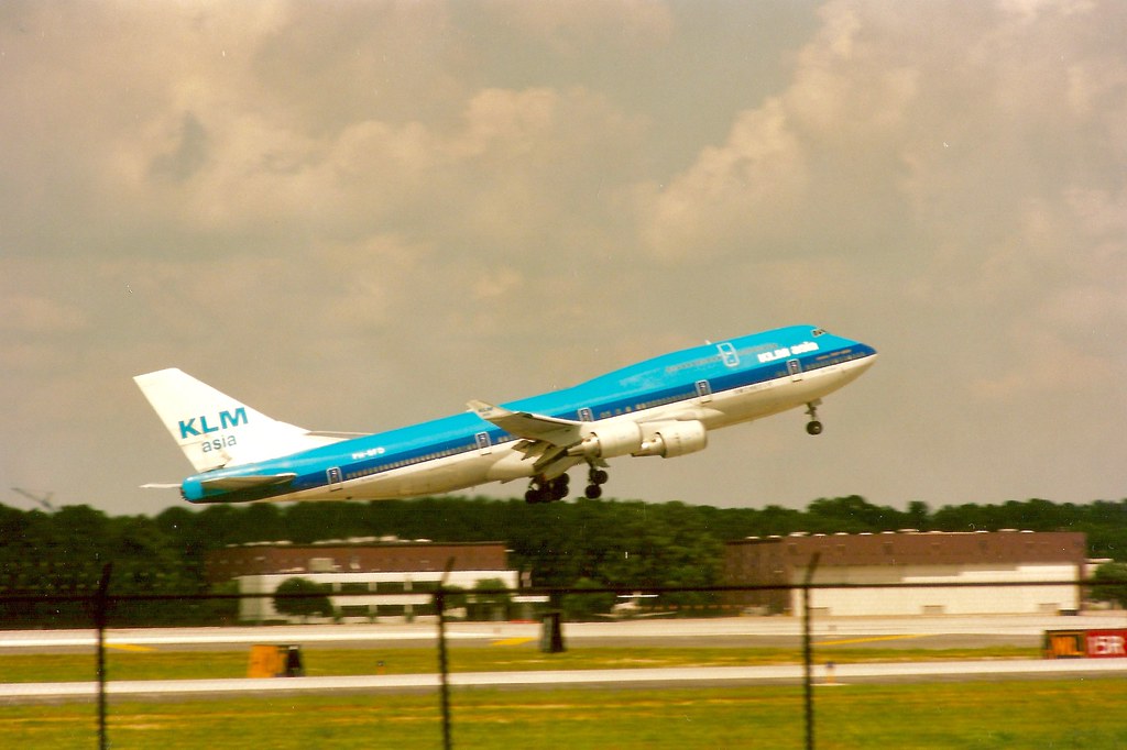 Flight Delays and Cancellations Disrupt Houston Bush Intercontinental Airport Flight Delays and Cancellations Disrupt Houston Bush Intercontinental Airport