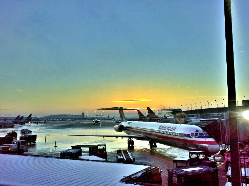 LaGuardia Sinkhole Causes Major Flight Cancellations and Delays LaGuardia Sinkhole Causes Major Flight Cancellations and Delays