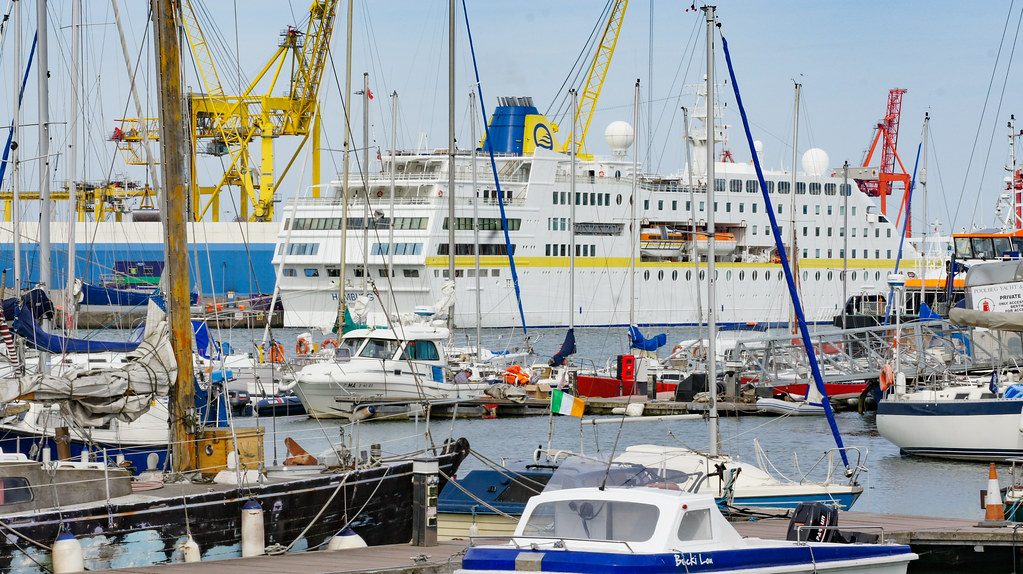 luxury-cruise-ship-visits-rochester-on-nine-day-great-lakes-voyage Luxury Cruise Ship Visits Rochester on Nine-Day Great Lakes Voyage