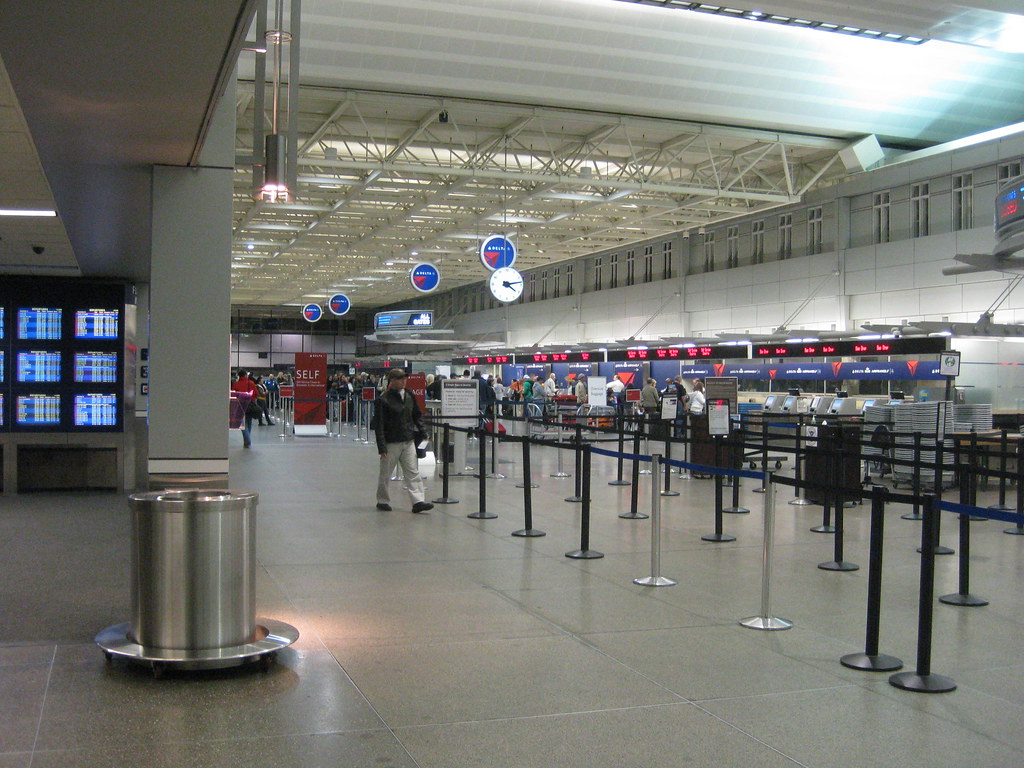Minneapolis-St. Paul Airport Travel Disruptions Affect U.S. and International Flights Minneapolis-St. Paul Airport Travel Disruptions Affect U.S. and International Flights