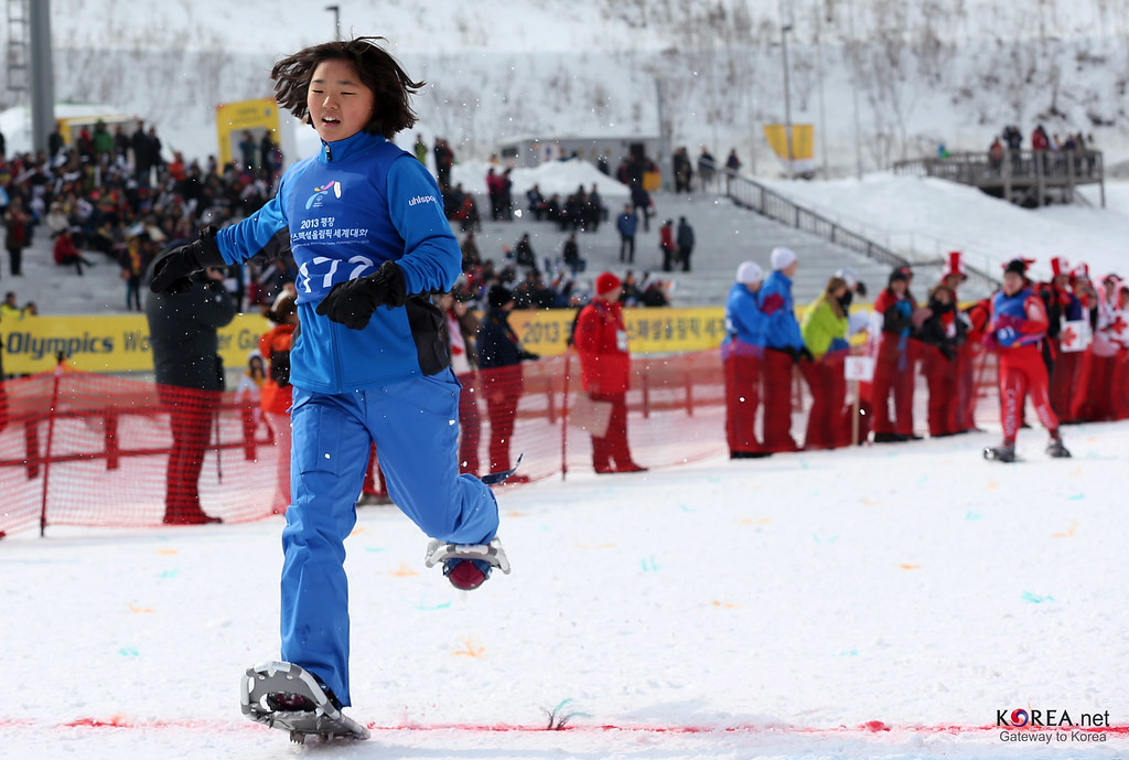 South Korea Records 53% Sales Boost from Asian Tourists in Golden Week South Korea Records 53% Sales Boost from Asian Tourists in Golden Week
