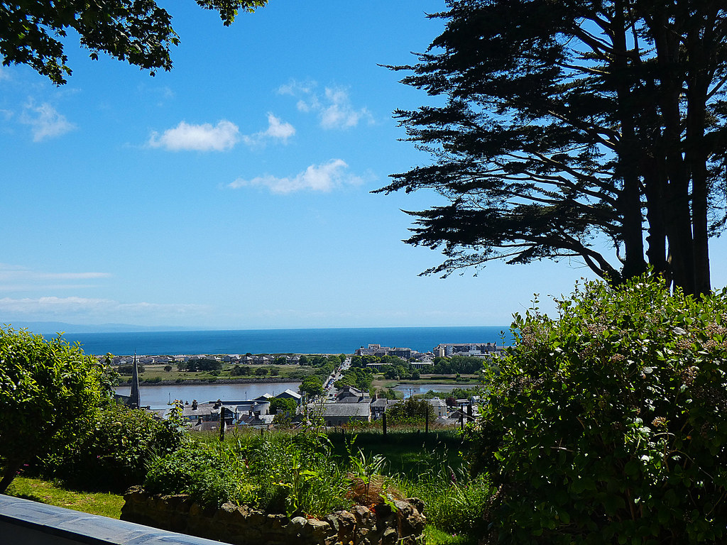 Top UK Towns for Summer Staycations Revealed Top UK Towns for Summer Staycations Revealed