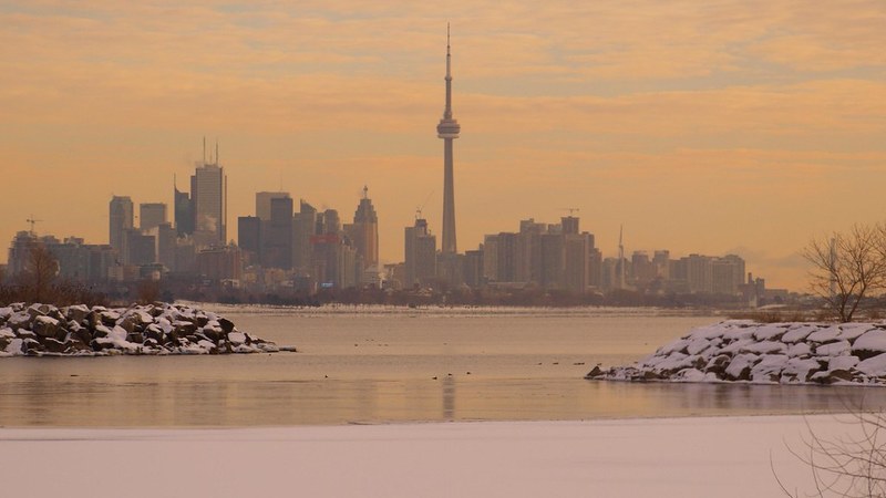 169 Flight Cancellations and 680 Delays at Key US and Canadian Airports Today 169 Flight Cancellations and 680 Delays at Key US and Canadian Airports Today