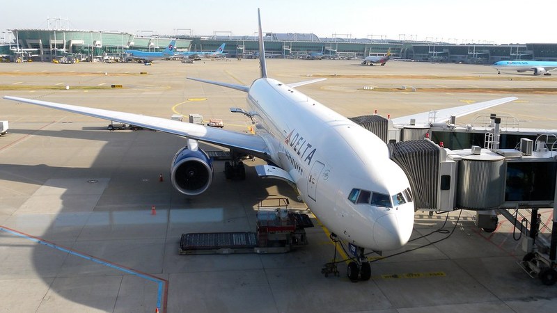 Flight Suspensions and Delays Disrupt Detroit Metro Airport Operations Flight Suspensions and Delays Disrupt Detroit Metro Airport Operations