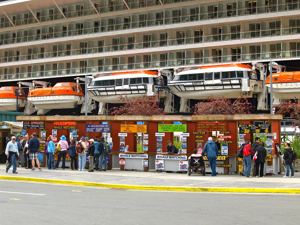 Holland America Zaandam Overnights in Juneau Amid Propulsion Problems Holland America Zaandam Overnights in Juneau Amid Propulsion Problems