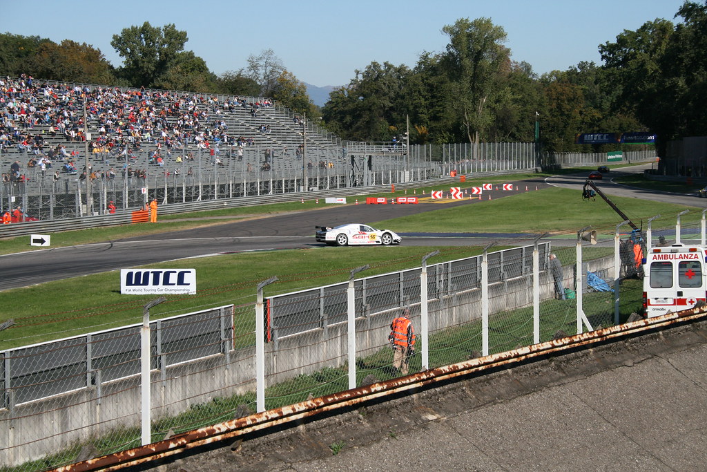 Italian GP Package at Monza Including Flights and Hotel for Under £800 Italian GP Package at Monza Including Flights and Hotel for Under £800