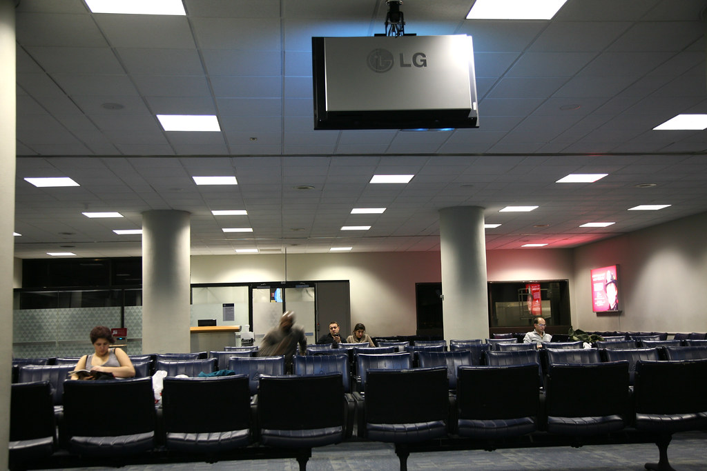jfk-airport-grapples-with-flight-delays-and-cancellations-across-inter JFK Airport Grapples with Flight Delays and Cancellations Across International Airlines