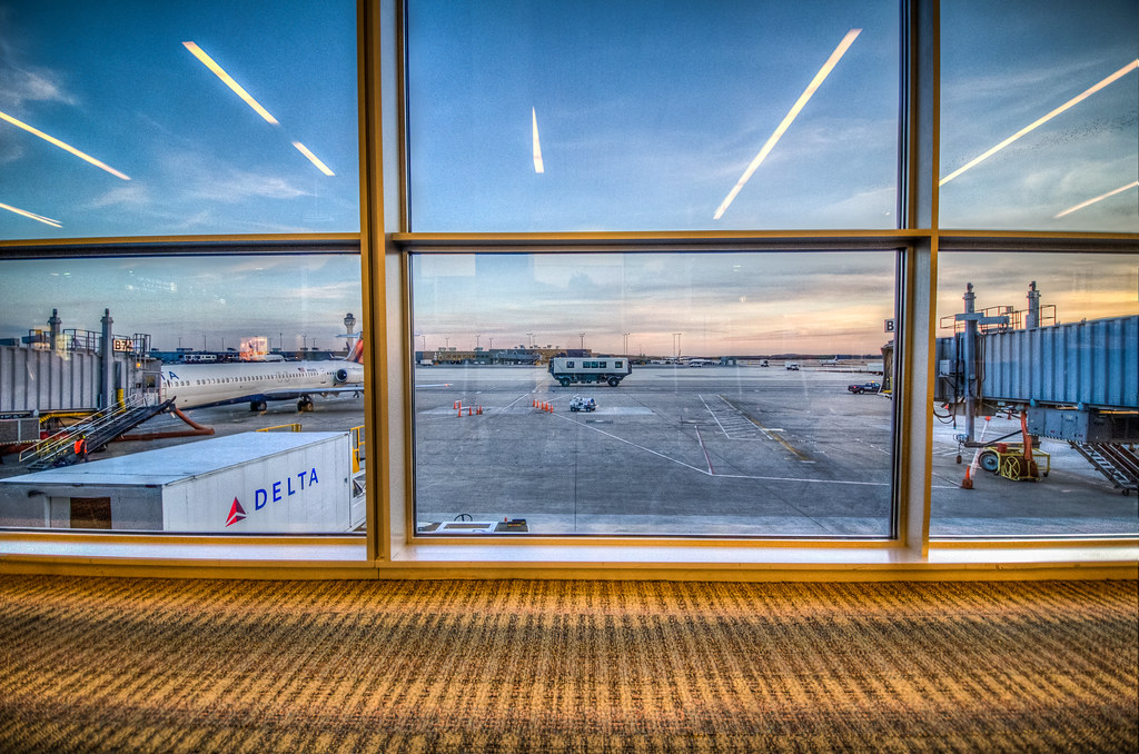 laguardia-sees-210-flight-delays-and-cancellations-amid-carrier-issues LaGuardia Sees 210 Flight Delays and Cancellations Amid Carrier Issues