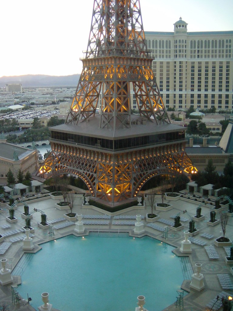 las-vegas-grand-prix-package-with-five-night-hotel-stay-under-1-800-1 Las Vegas Grand Prix Package with Five-Night Hotel Stay Under £1,800
