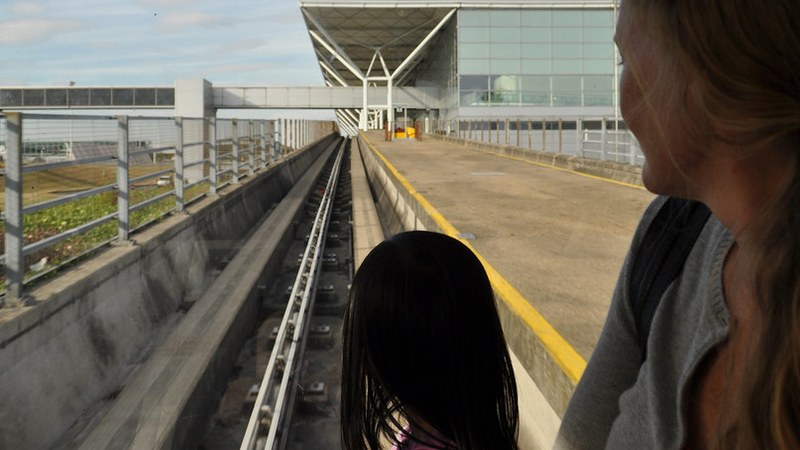 London Gatwick Suffers Hundreds of Flight Delays and Cancellations Today London Gatwick Suffers Hundreds of Flight Delays and Cancellations Today
