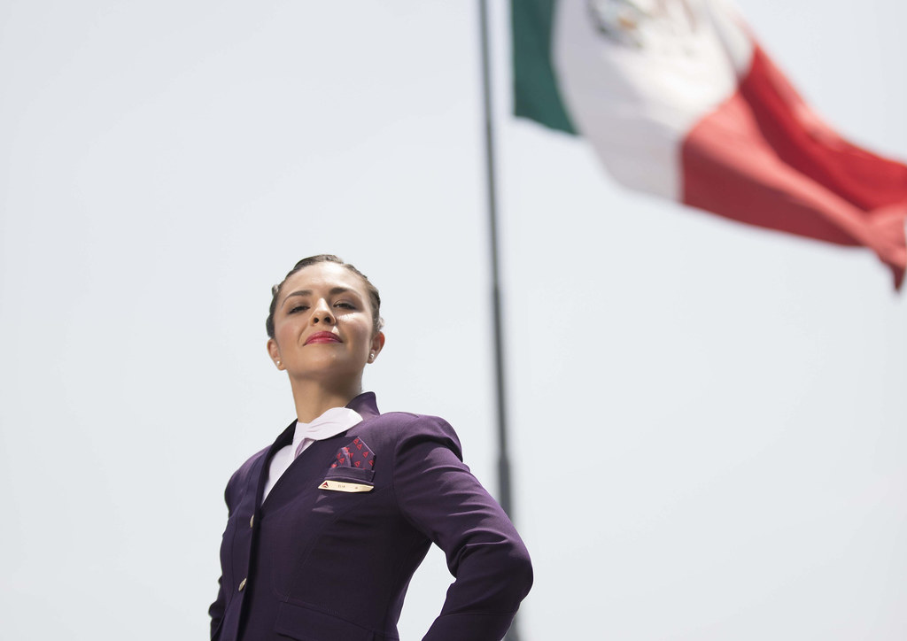 Mexico Customs Crackdown Causes Travel Chaos, US Fines Threaten Mexico Customs Crackdown Causes Travel Chaos, US Fines Threaten
