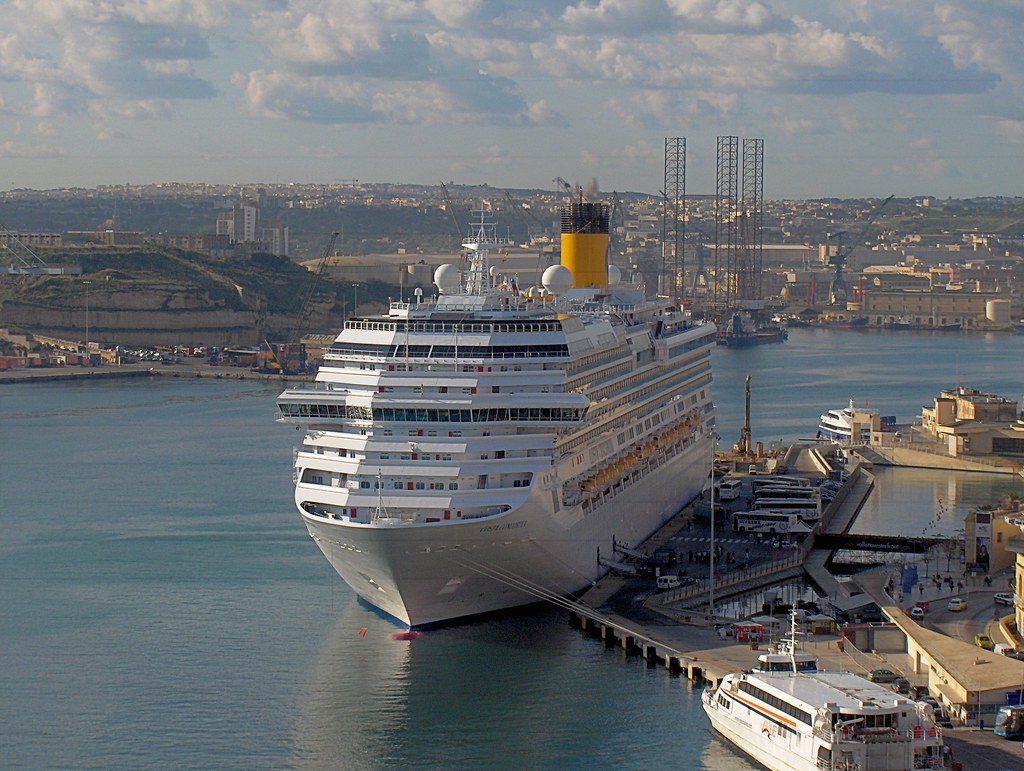 MV Hondius Cruise Reports Hantavirus Outbreak Among Passengers MV Hondius Cruise Reports Hantavirus Outbreak Among Passengers
