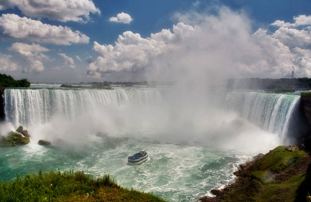 Ontario Launches Shuttle Service for Summer Tourists Ontario Launches Shuttle Service for Summer Tourists