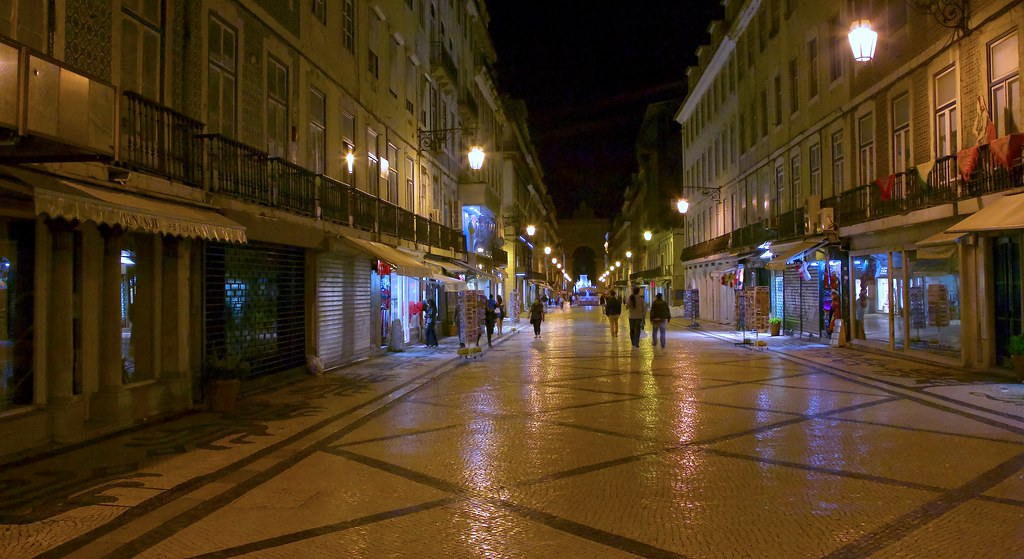 portugal-strike-cancels-500-flights-and-disrupts-public-transport-on-j Portugal Strike Cancels 500+ Flights and Disrupts Public Transport on June 3