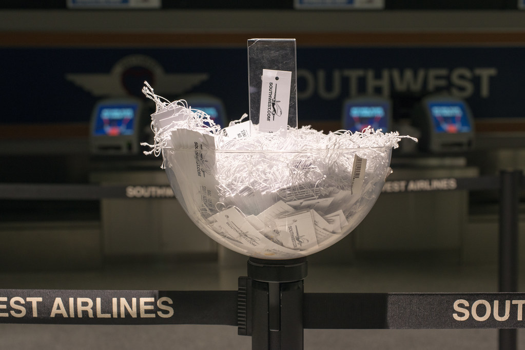 Southwest and American Airlines Face Major Flight Disruptions Across US Southwest and American Airlines Face Major Flight Disruptions Across US
