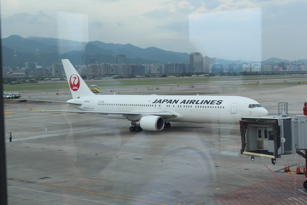 storm-jangmi-triggers-massive-flight-disruptions-in-japan Storm Jangmi Triggers Massive Flight Disruptions in Japan