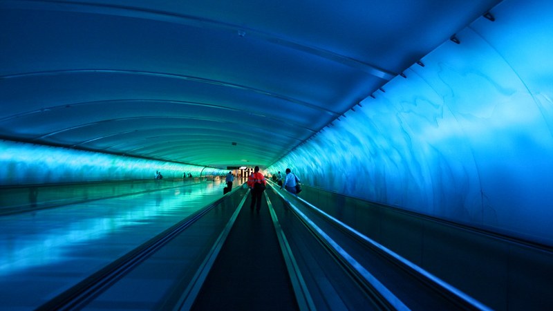 Thunderstorms Spark Flight Cancellations, 40,000 Stranded at Heathrow and Gatwick Thunderstorms Spark Flight Cancellations, 40,000 Stranded at Heathrow and Gatwick