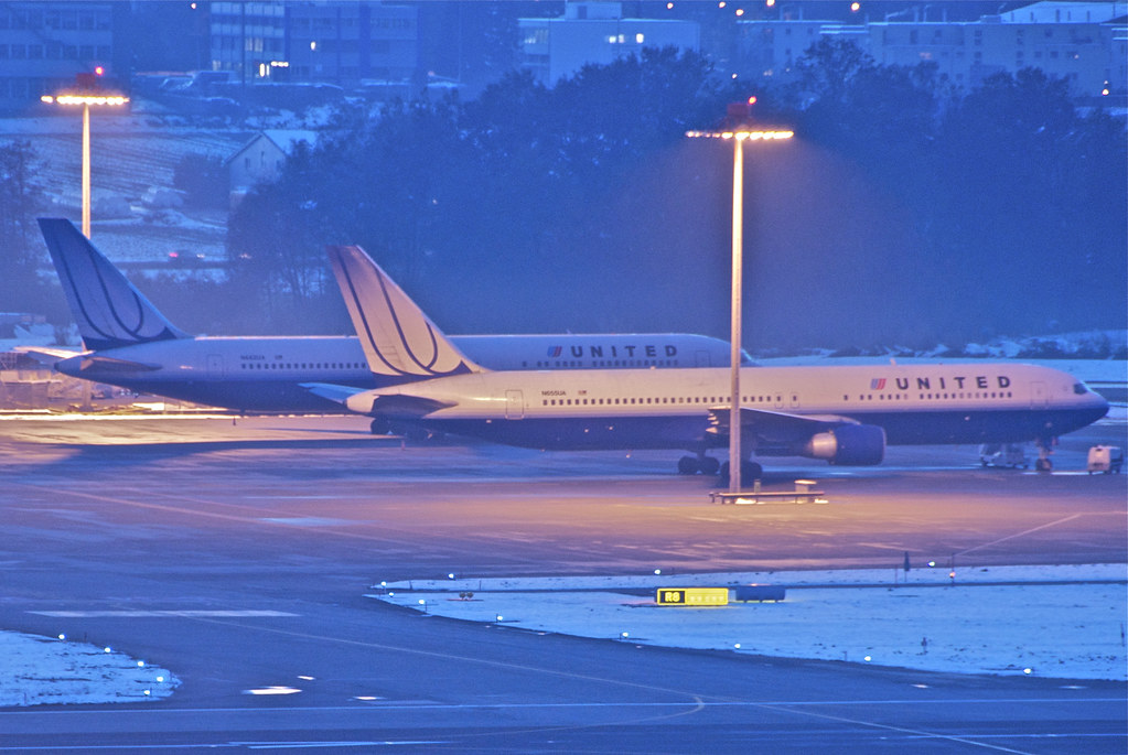 United Airlines Warns of Flight Disruptions Across 18 East Coast Airports United Airlines Warns of Flight Disruptions Across 18 East Coast Airports