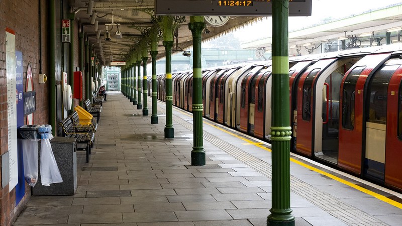 East Midlands Railway Cuts 20 Daily Trains; Strike Ballots Underway on LNER and Avanti Intercity Rail Disruptions in UK Amid Strike Votes and Service Cuts
