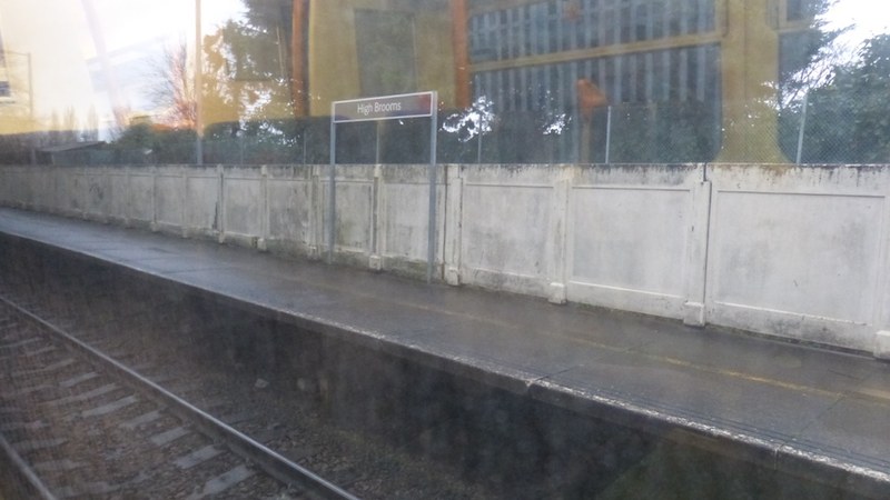 Mumbai-Bound Trains Canceled and Diverted Due to Flooding on July 23 Mumbai Rail Traffic Disrupted by Flooding and Heavy Rain