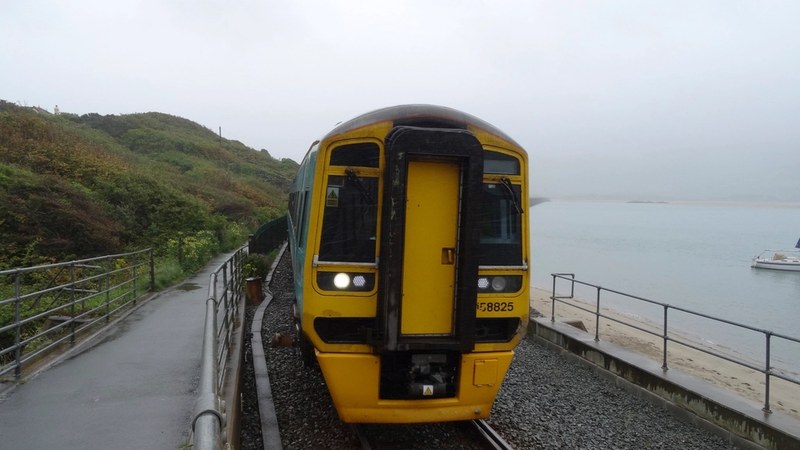 Wild Weather Repeatedly Halts Adelaide Trains, Strands Hundreds Adelaide Train Services Halted Due to Severe Weather