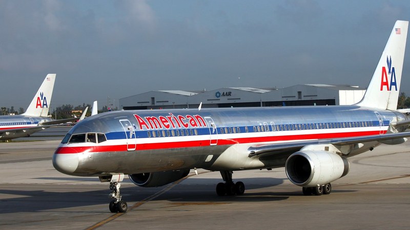 American Airlines Faces Flight Delays at Chicago O’Hare and Dallas Fort Worth Hubs Today American Airlines Flight Delays at Major Hubs from Weather and Air Show Today