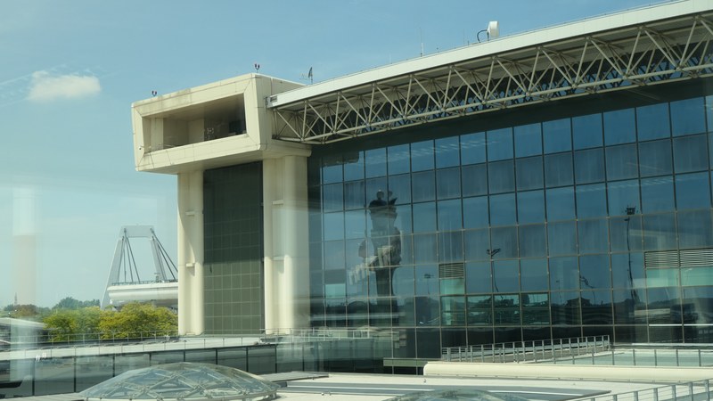Delta Cancels Milan to Atlanta Flight as Malpensa Faces 22 Cancellations Due to Fire and Storms Delta cancels Milan flight; diversions follow luggage fire and weather disruptions