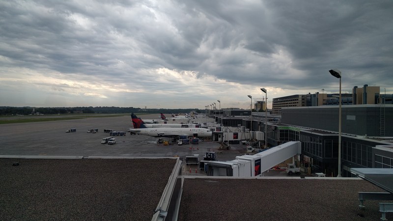 FAA Equipment Outage Delays Flights at Minneapolis-St. Paul and Des Moines Airports FAA Equipment Failure Causes Ground Stop at MSP Airport