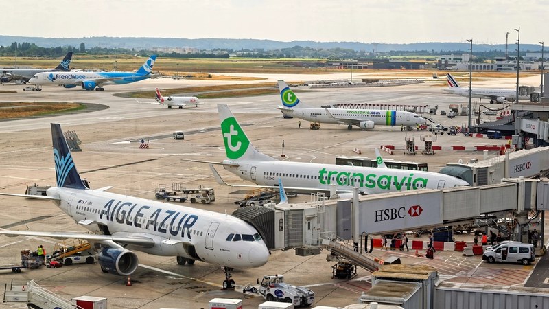 3,600+ Delays and 159 Cancellations Disrupt Paris Airports and European Flights on August 27 Flight Disruptions Cause Widespread Delays at Paris Airports Today