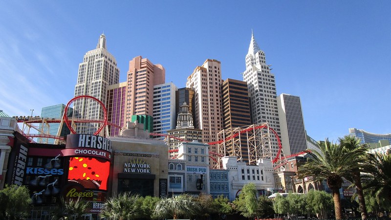 Las Vegas Tourism Drops 7.5% Amid Tariffs, Impacting Hospitality Workers Las Vegas Tourism Decline Linked to Tariffs and Rising Costs