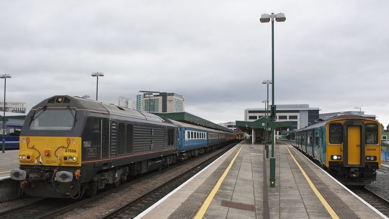 Manchester Power Cut Causes North-West England Train Delays and Cancellations Manchester Train Services Disrupted by Power Cut