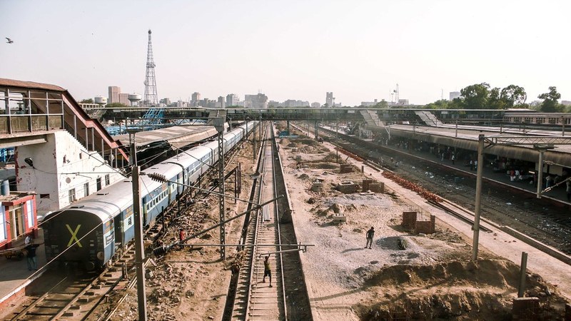 Mangaluru-Bengaluru Train Services Restart After Two-Day Landslide Halt Mangaluru-Bengaluru Trains Resume After Two-Day Halt with Ongoing Delays