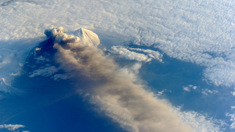 Mount Etna Ash Causes Prolonged Catania Airport Closure and Flight Disruptions Mount Etna Ash Disrupts Flights, Catania Airport Remains Closed