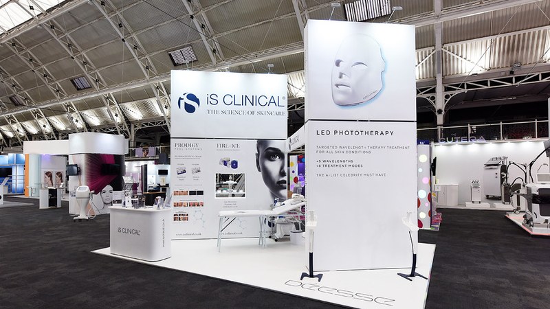 QuicklyShow Launches Tool-Free Modular Exhibition Booth System QuicklyShow Introduces Compact Modular Booth System