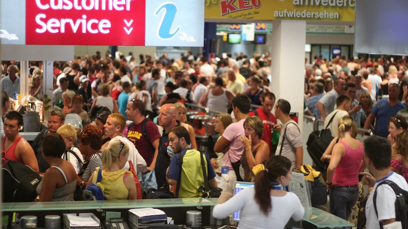 5,418 US Flight Delays and 576 Cancellations on August 2, 2026 United Airlines Cancels 2,000+ Flights Across U.S. from Tech Outage