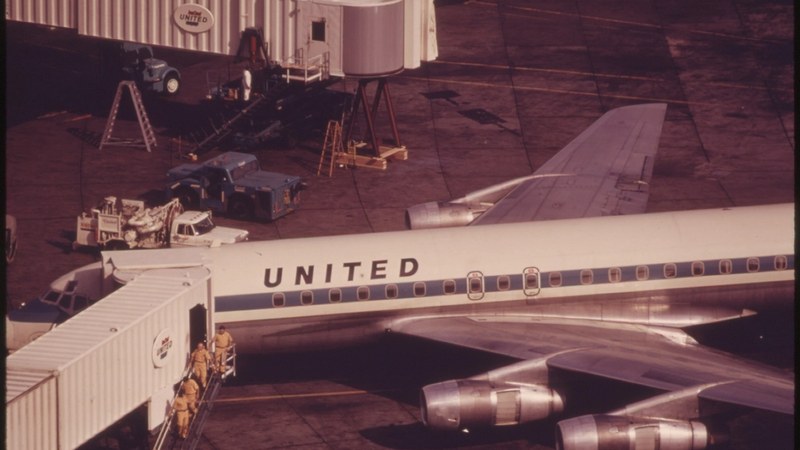 United Airlines Cancels 200+ Flights at Newark in 48 Hours United Airlines Cancels 200+ Flights at Newark Airport Today
