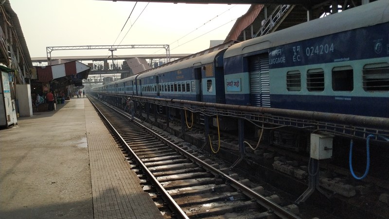 35 Bihar-Bound Trains Cancelled Including Vande Bharat on September 28 Bihar Trains Cancelled Including Vande Bharat on Sept 28