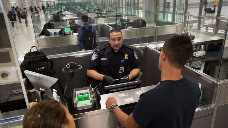 Dubai International Airport Launches Click and Travel for 15-Second Immigration Clearance Dubai Airport Launches 15-Second Click and Travel Immigration System