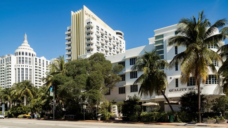 Naples Grande Beach Resort Becomes First Signia Hilton on Florida’s Gulf Coast Naples Grande Debuts as Signia Hilton on Florida Gulf Coast