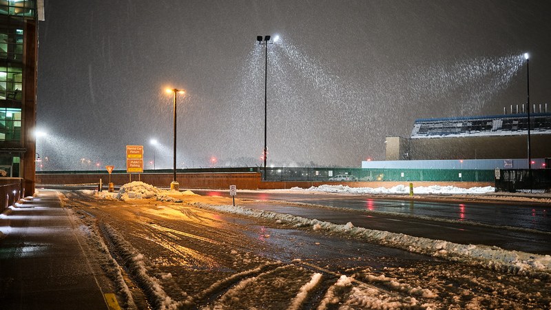 Nor’easter Causes Flight Delays, Travel Waivers at LaGuardia Airport Nor’easter Weather Causes Delays and Flight Waivers at New York Airports