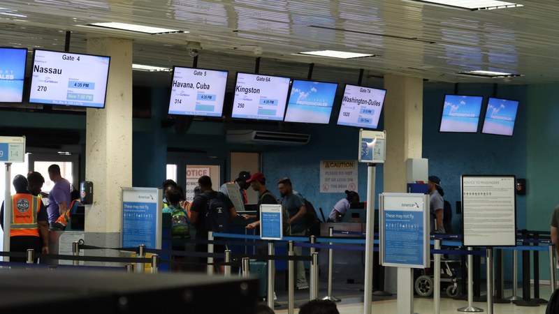 Power Surge Delays 250 Flights and Cancels 6 at London Stansted on October 25 Air Traffic Control Problem Cancels Hundreds of UK Flights Today