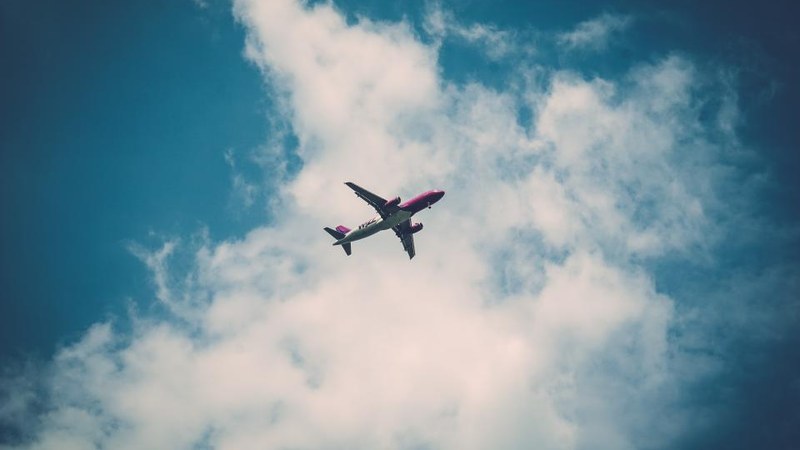 Nearly 1,900 US Flights Delayed and 52 Canceled Amid Weather on October 27 Close to 800 US Flights Delayed and Canceled Amid Travel Disruptions