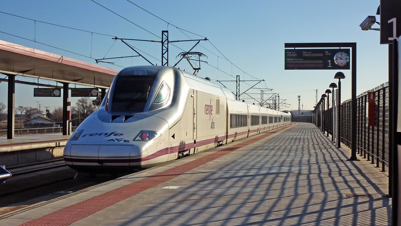 Ave Train Fire Near Zaragoza Delays 33 Trains on Madrid-Barcelona Line Delays Hit Madrid-Barcelona High-Speed Rail After AVE Train Fire