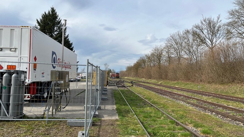EVB keeps train contract while noting hydrogen train availability issues EVB renews contract, cites hydrogen train availability problems