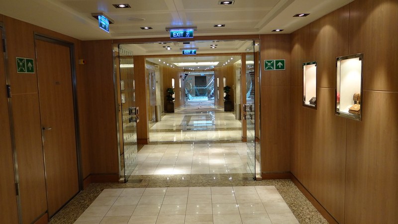 Steaming Water Floods Passenger Hallway on Harmony of the Seas, 29 Sept 2026 Hallway on Harmony of the Seas flooded by steaming water
