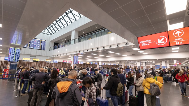 Flight Delays and Cancellations at Italian Airports Due to Data Network Fault Italy Airport Delays and Cancellations from Data Network Glitch