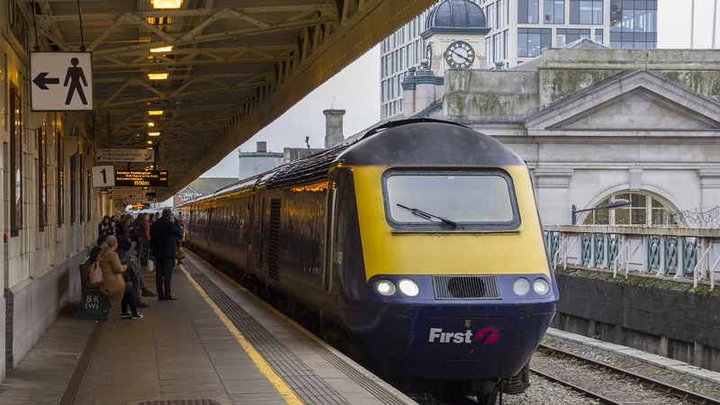 Renfe Reports 33 Trains Affected by Fire on Madrid-Barcelona High-Speed Line Madrid-Barcelona Line Fire Impacts 33 Trains, 12,979 Passengers