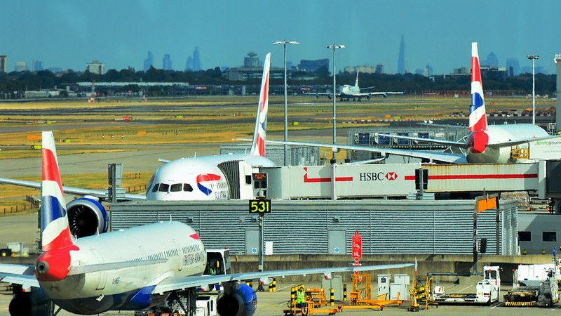 Qantas Cancels Rome-Perth Flight as Boeing 787 Grounded Over Bedbug Reports Qantas Cancels Rome-Perth Flight Today Over Bedbug Incident