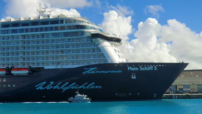 Royal Caribbean Diverts Oasis of the Seas 2026 Bahamas Cruise to Canadian Ports Royal Caribbean Redirects Oasis of the Seas to Canada, Cancelling Bahamas Stops